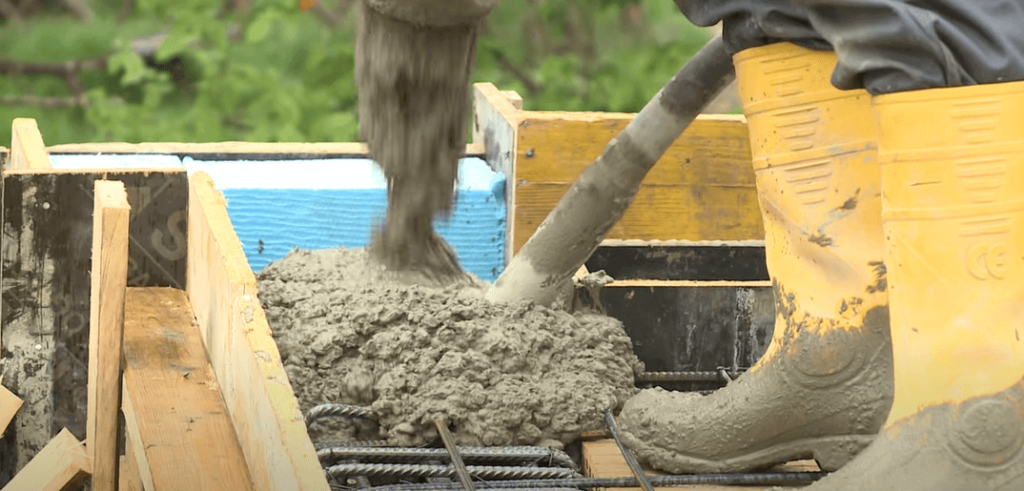 A beton alakváltozása - Betonkoszorú készítése mixerbetonból